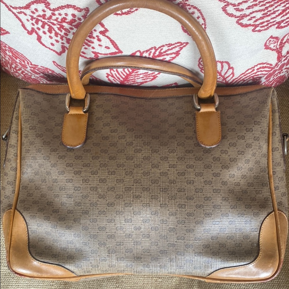 Gucci Brown Shoulder Bag with Iconic Design - Picture 12 of 16